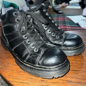 Dr. Martens Morris Mid Top Leather Boots Sz 10M  Black AW004 Casual Dress